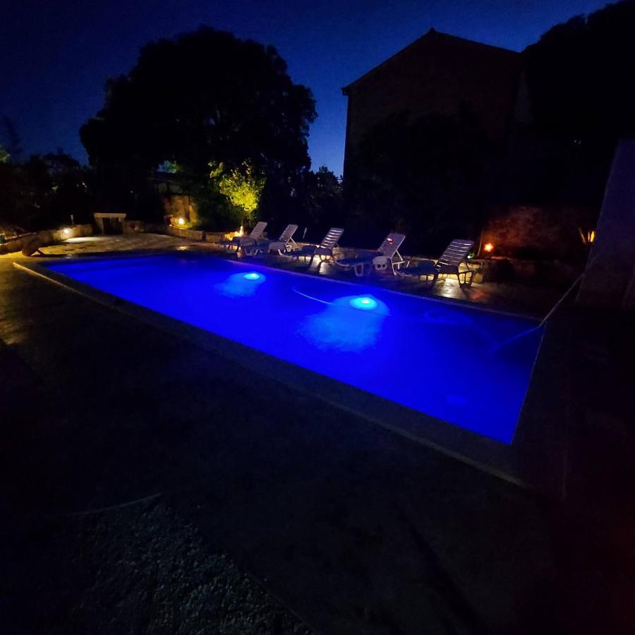 Eti And Mia Holiday Apartments Muntić Extérieur photo